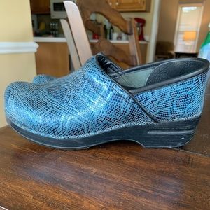 Blue snakeskin print Dansko shoes